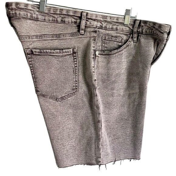 Ava & Viv Women's Plus Size 20W Grey Denim Bermuda Shorts NEW NWT - Picture 4 of 7